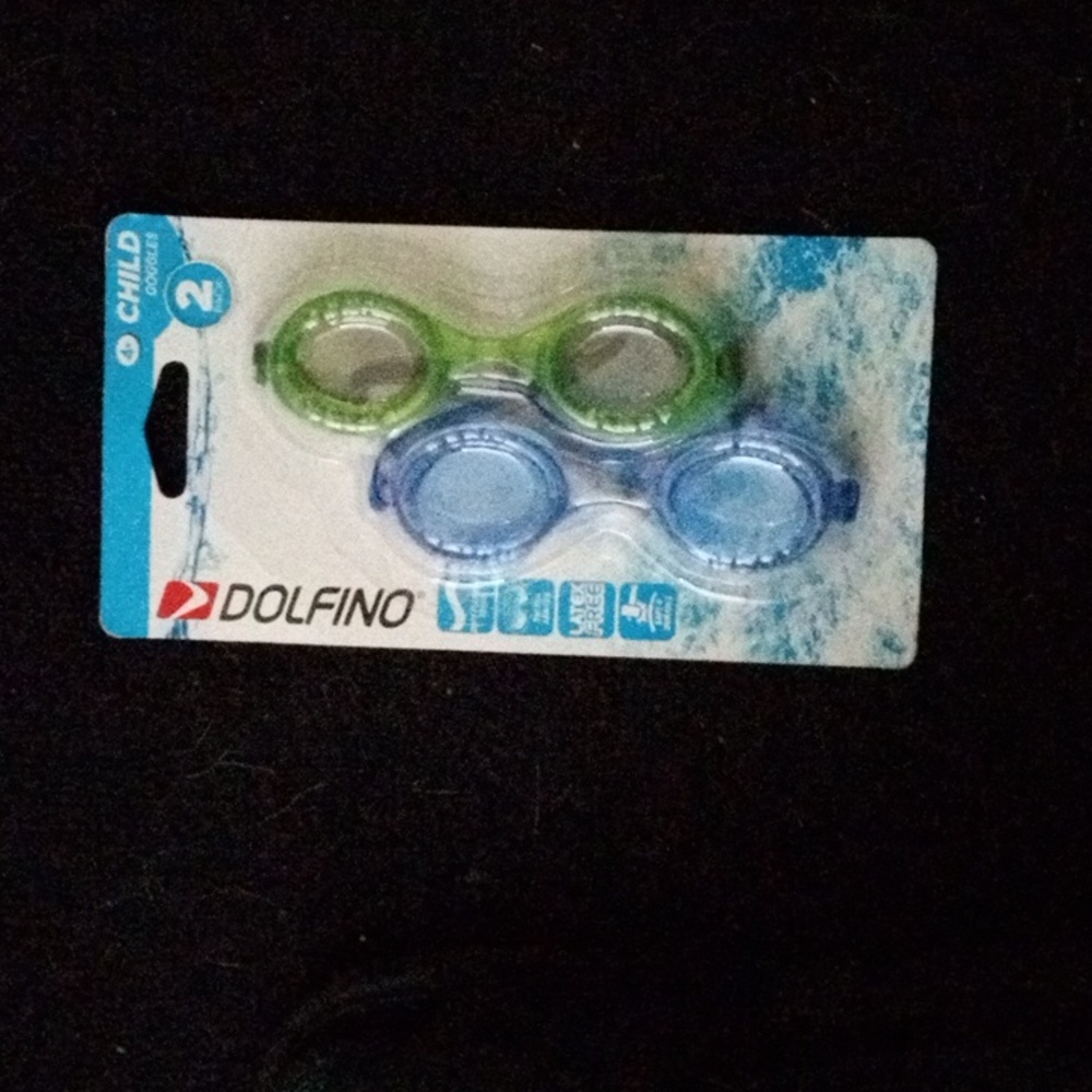 2 PAIR OF CHILD GOGGLES BLUE/GREEN NWT